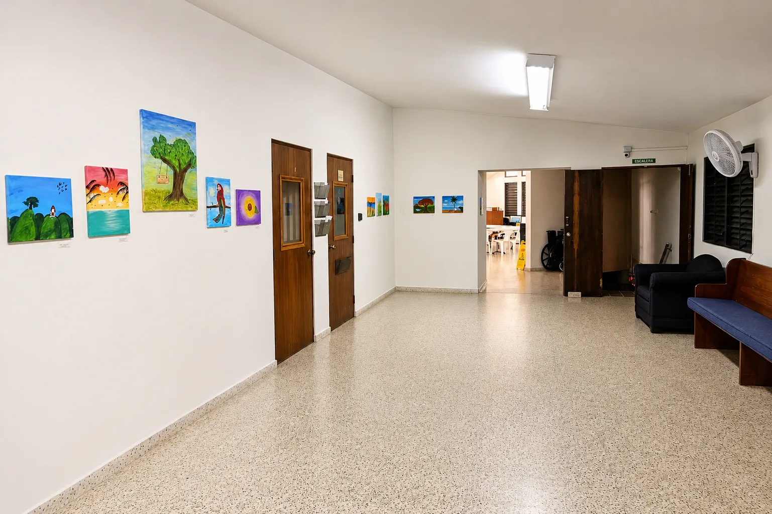 Vista general de la exposición Ecos de Vida y Color
